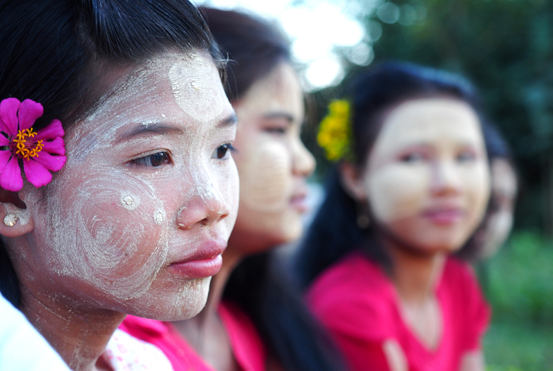 Myanmar Girls © emmenreiter.de